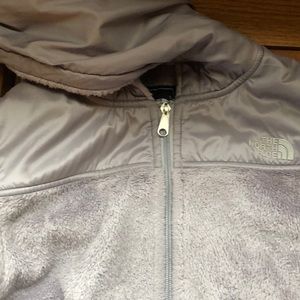 Women’s Northface Osito with hood